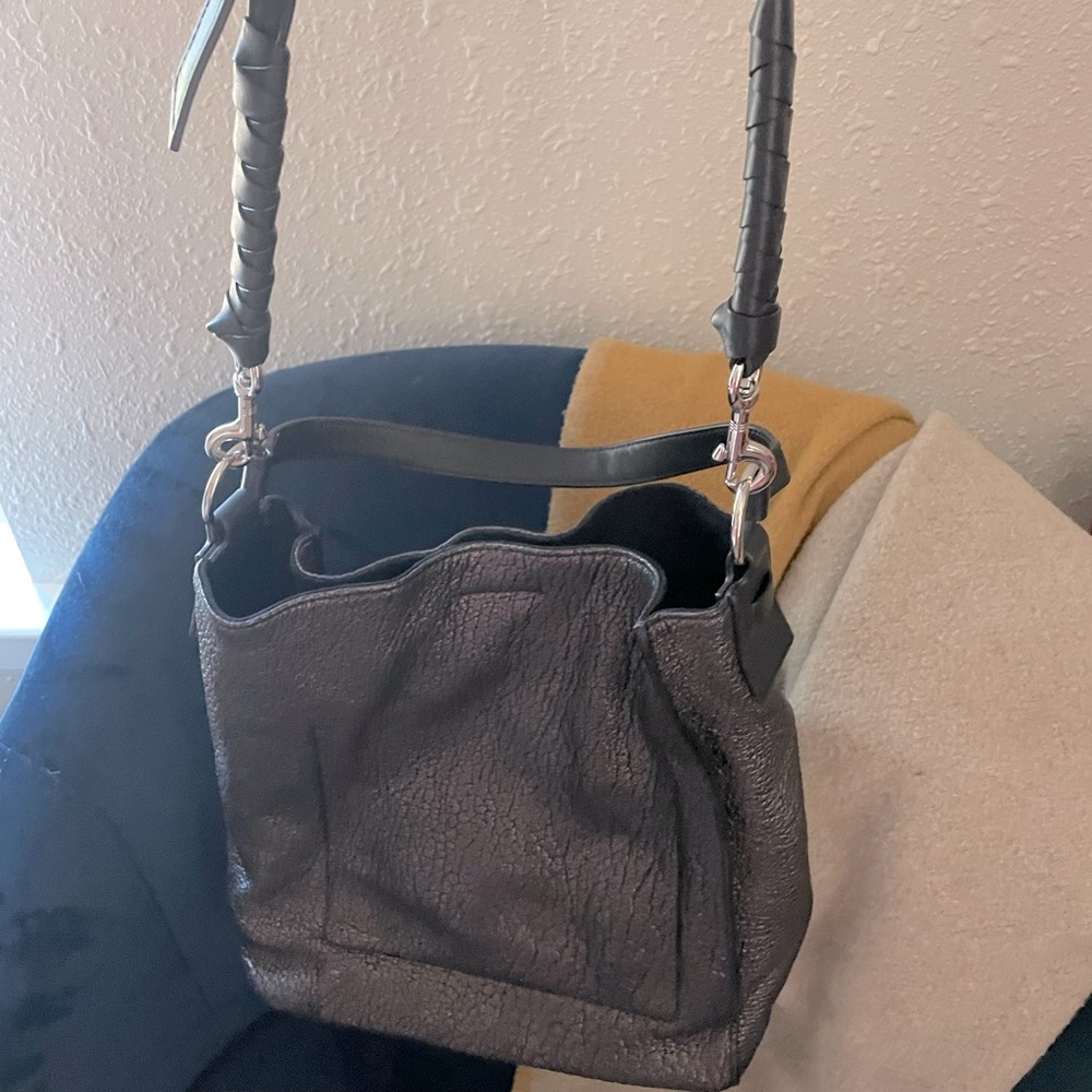 great leather bag!!